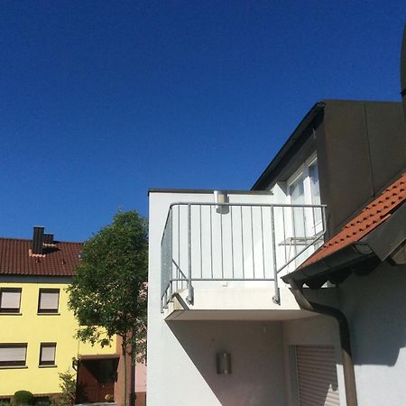 Studio Ochsenfurt Mit Sonnigem Balkon Dış mekan fotoğraf