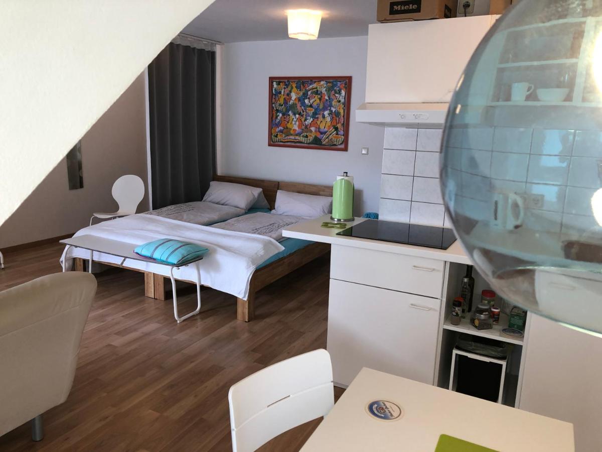 Studio Ochsenfurt Mit Sonnigem Balkon Dış mekan fotoğraf