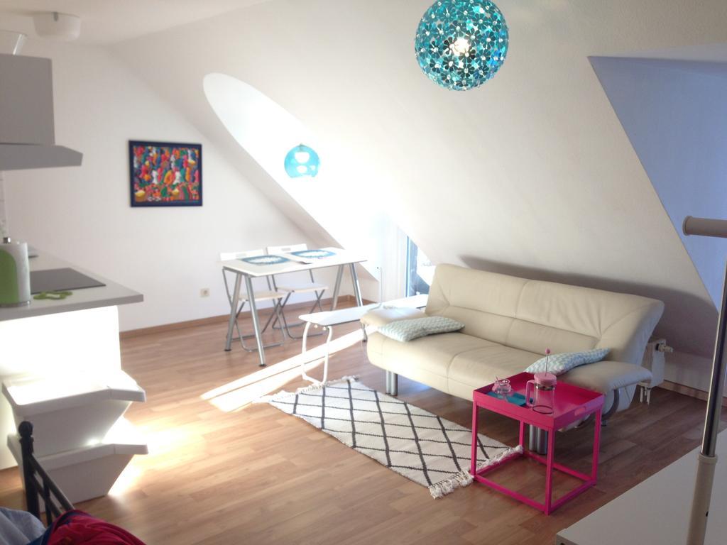 Studio Ochsenfurt Mit Sonnigem Balkon Dış mekan fotoğraf